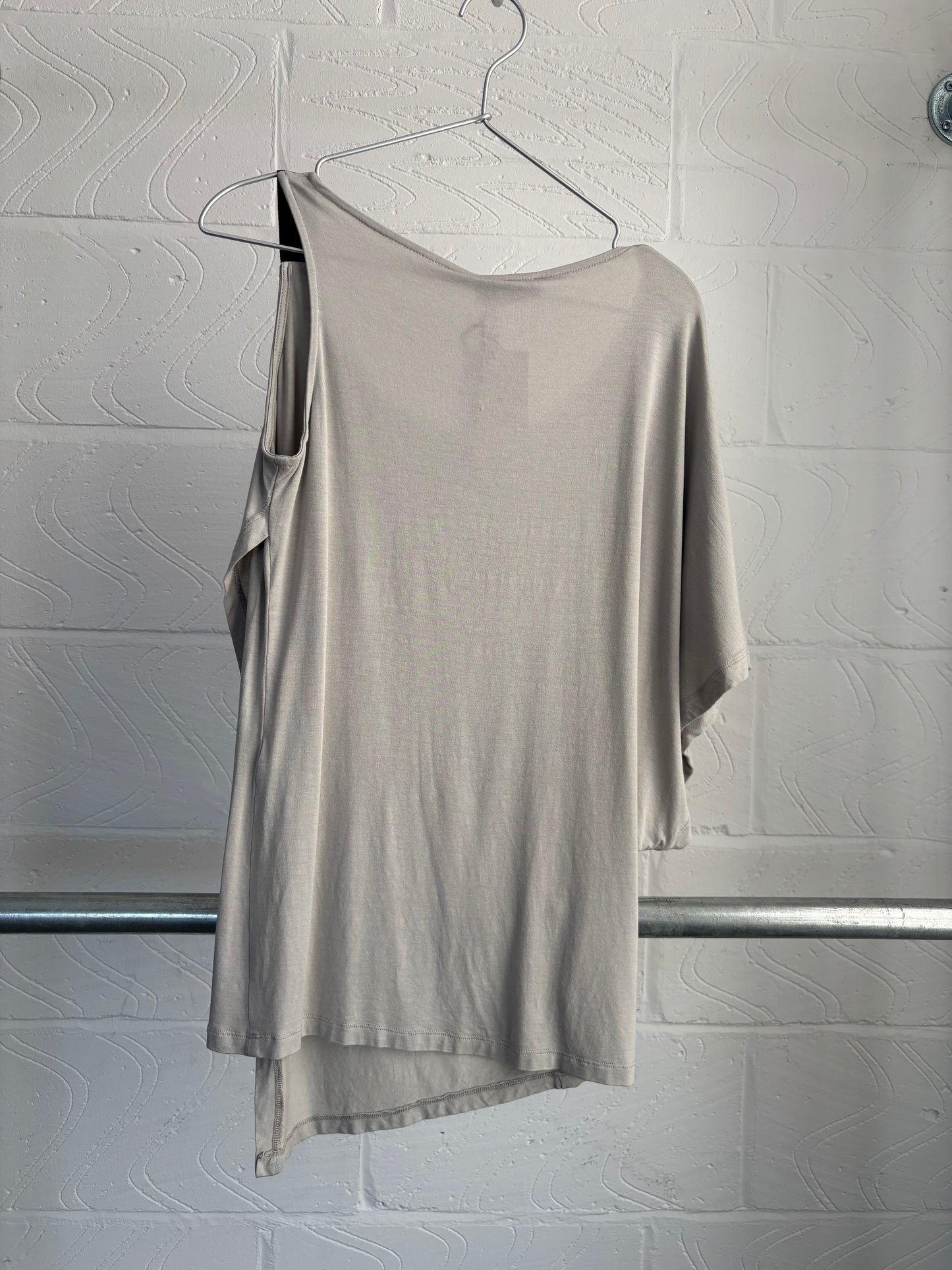 ASYMMETRIC JERSEY TOP
