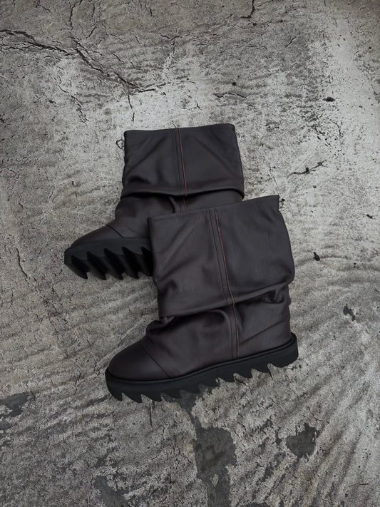 ZUCCA BROWN LEATHER SLOUCH BOOTS