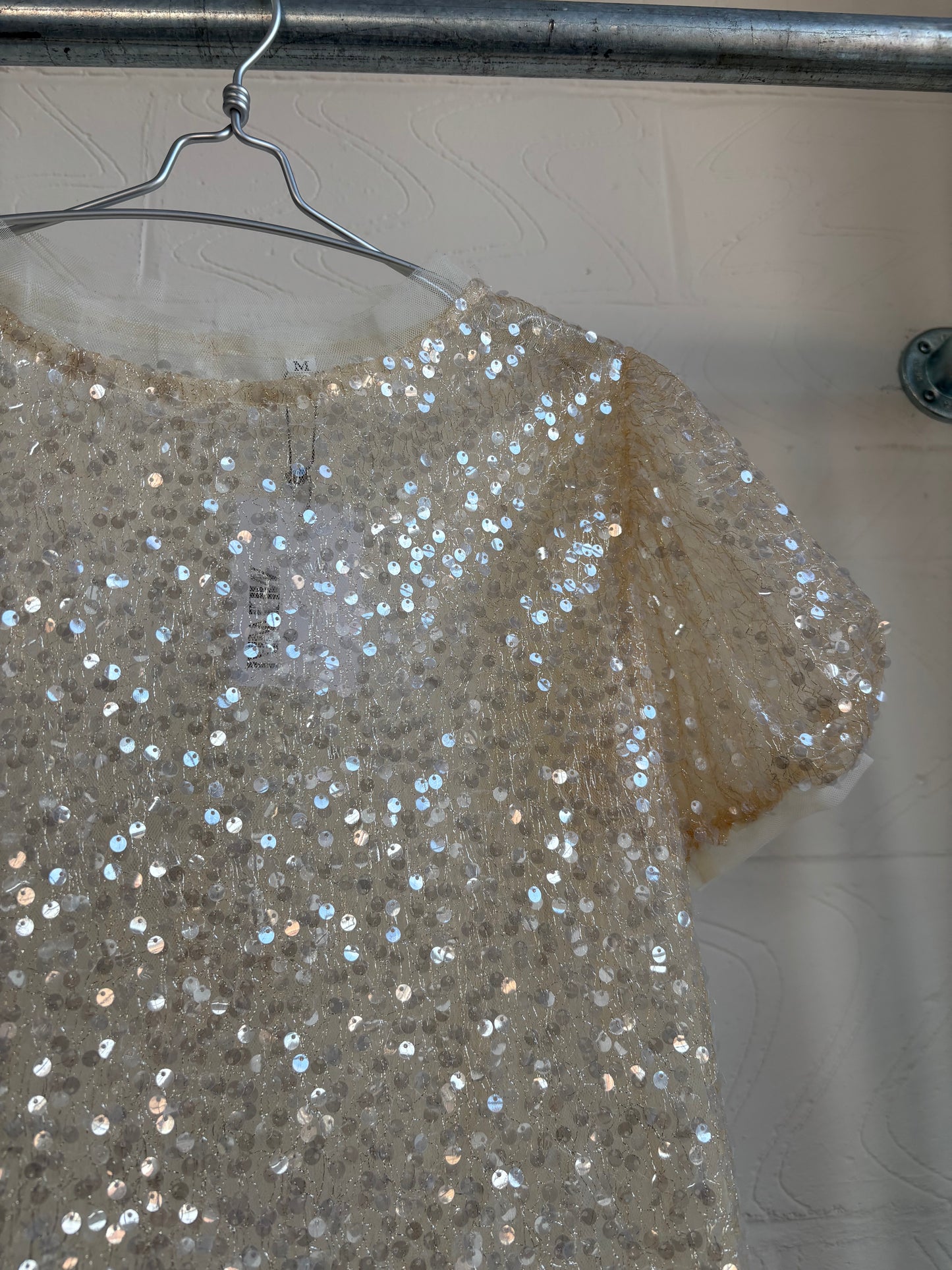 PUFF SLEEVE SEQUIN BLOUSE