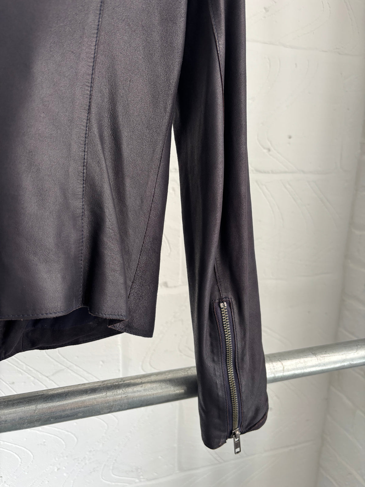 GOAT LEATHER ASYMMETRIC ZIP UP JACKET
