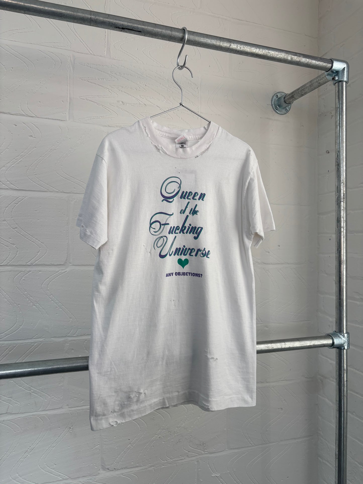 MW X 403: 90S QUEEN OF THE UNIVERSE T-SHIRT