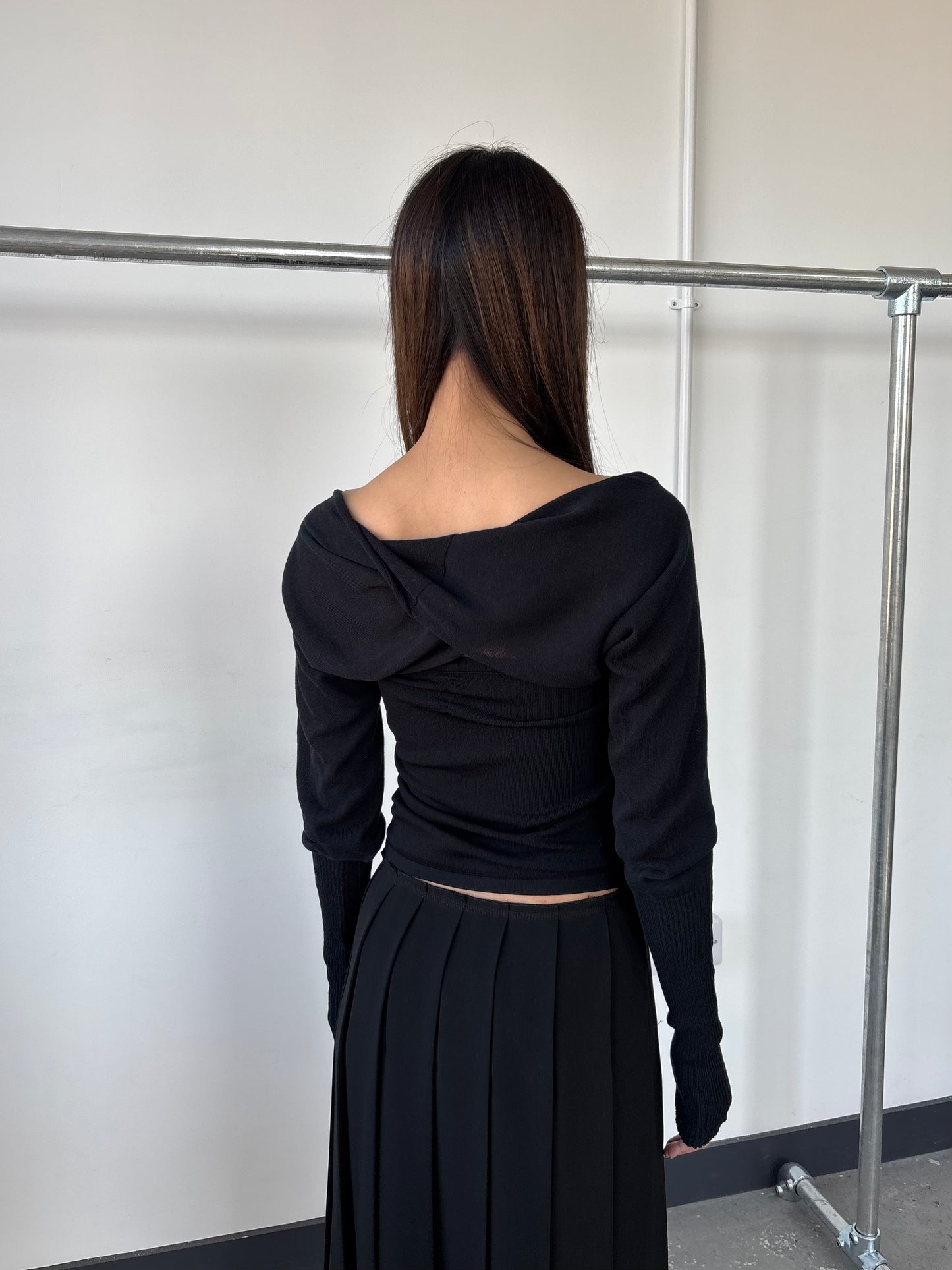 KNIT CROSS BACK SLEEVES
