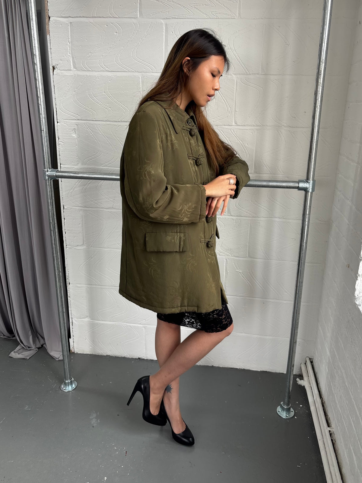 FLORAL JACKET WITH CHINESE KNOT FASTENINGS