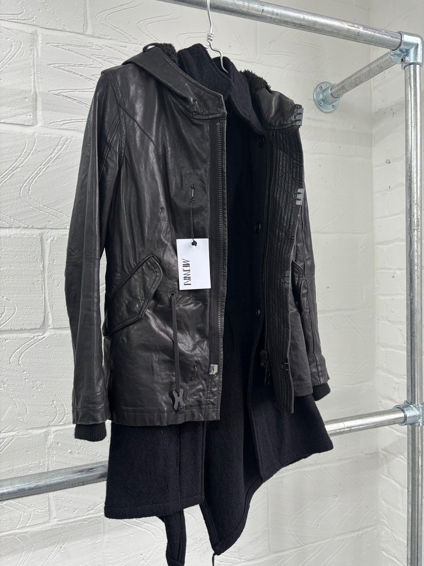 LEATHER JACKET WITH DETACHABLE WOOL