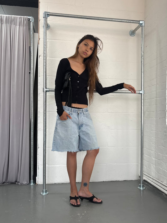 LEVI'S BAGGY RAW HEM SHORTS