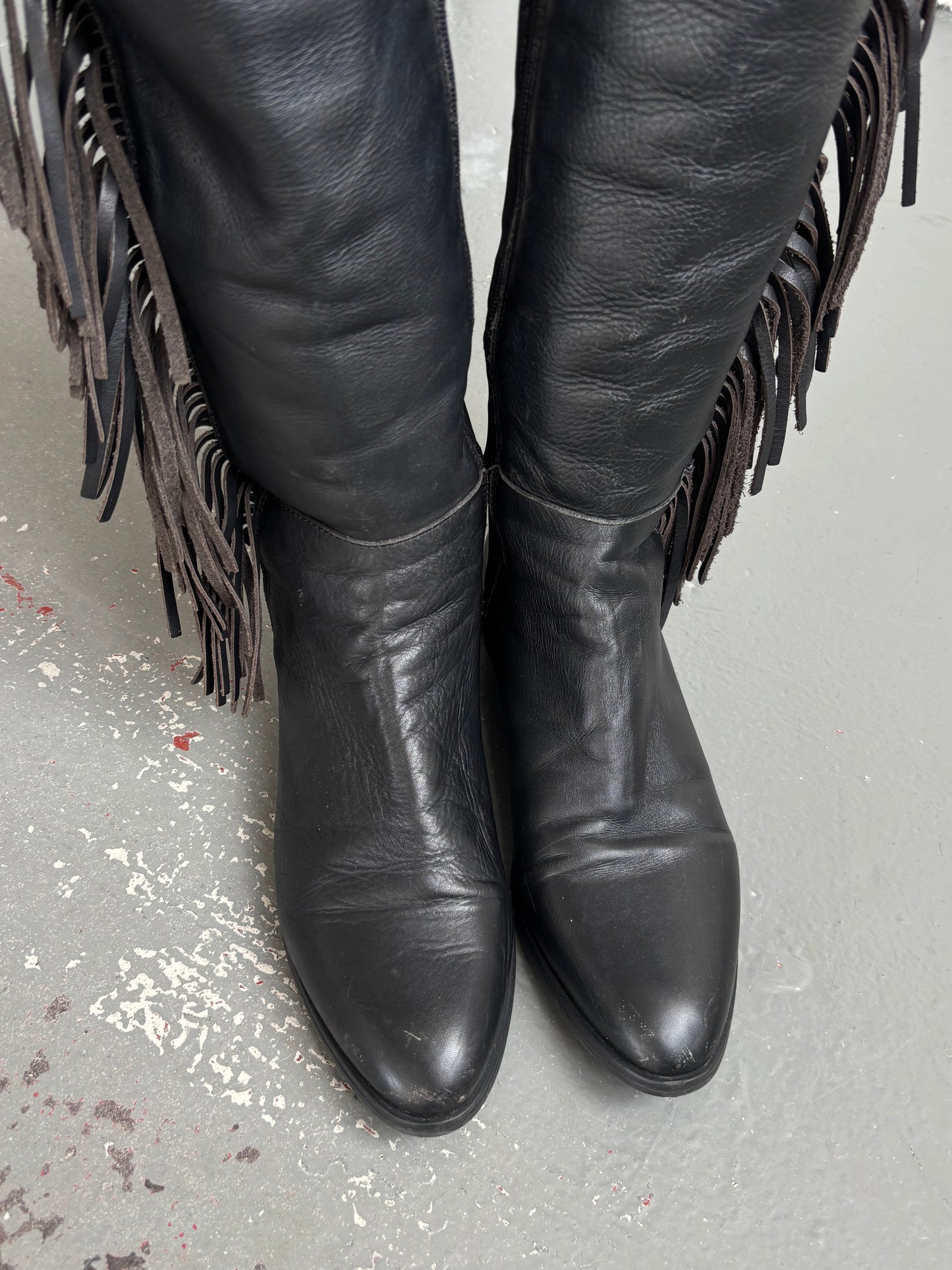 LEATHER FRINGE BOOTS