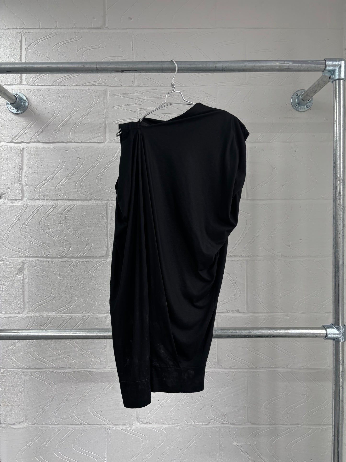 ITALIAN DRAPE ASYMMETRIC TOP