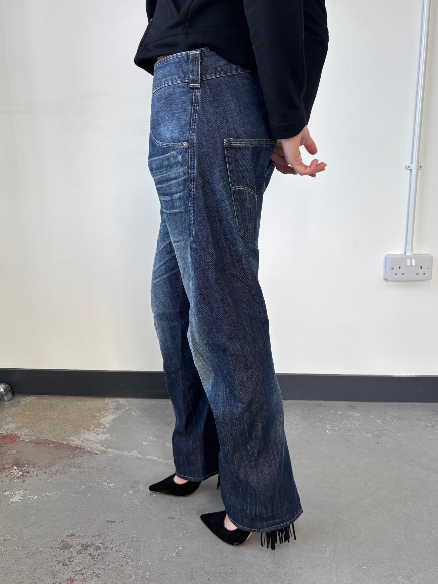 LEVI’S ENGINEERED WITH CLINCH BACK