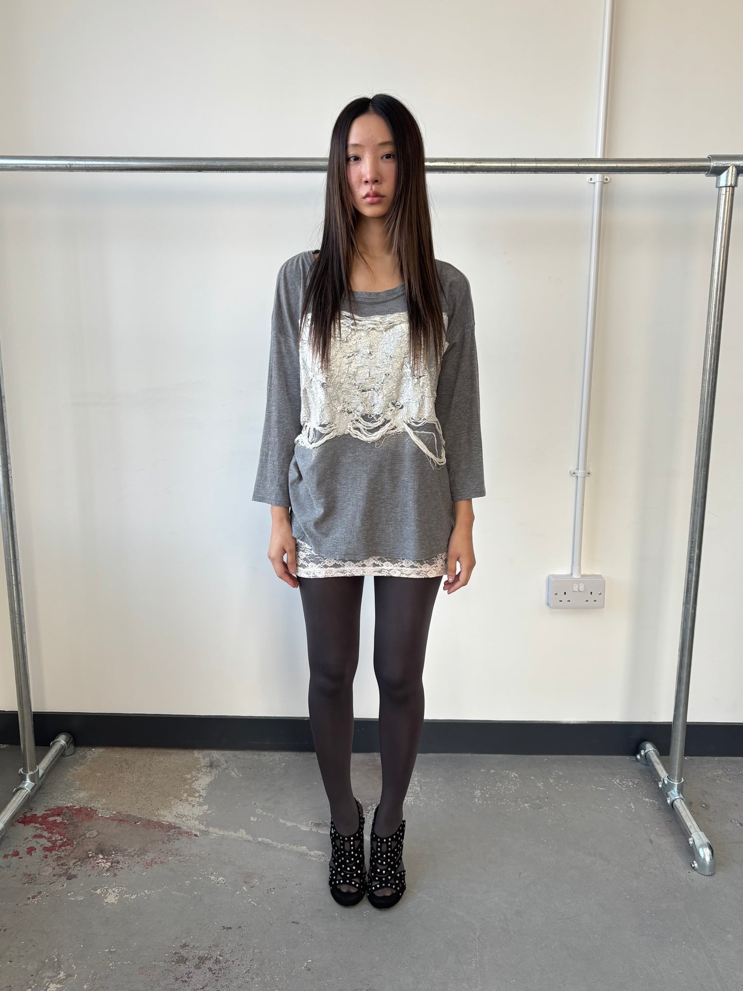 ZUCCA DISTRESSED JERSEY LONG SLEEVE