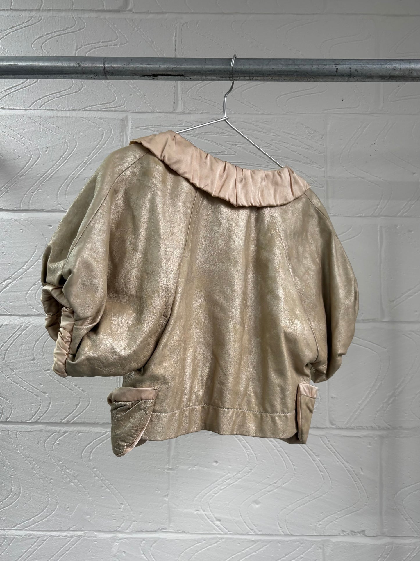 LAMB LEATHER PUFF SLEEVE TOP
