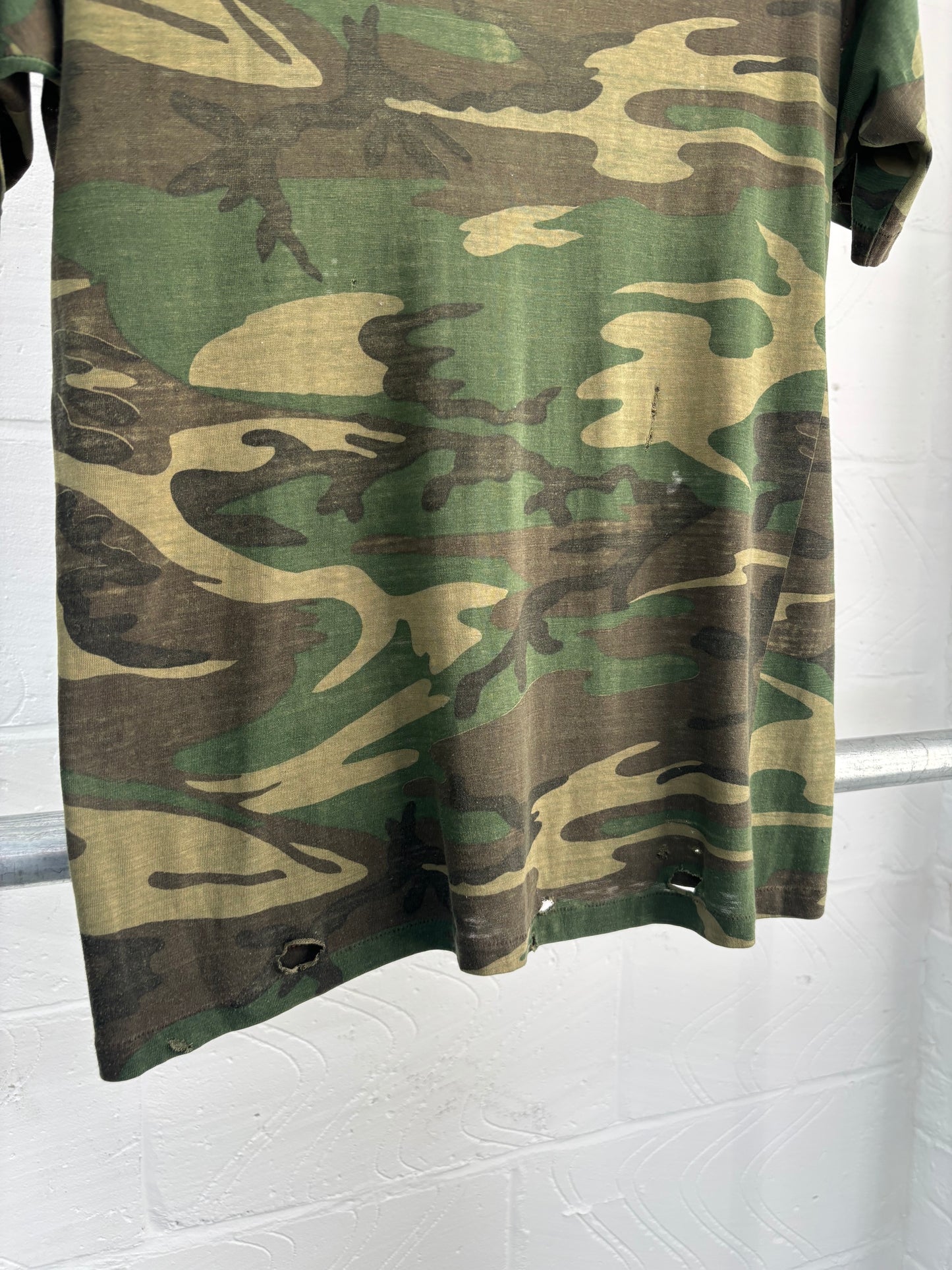 MW X 403: CAMO T-SHIRT 02