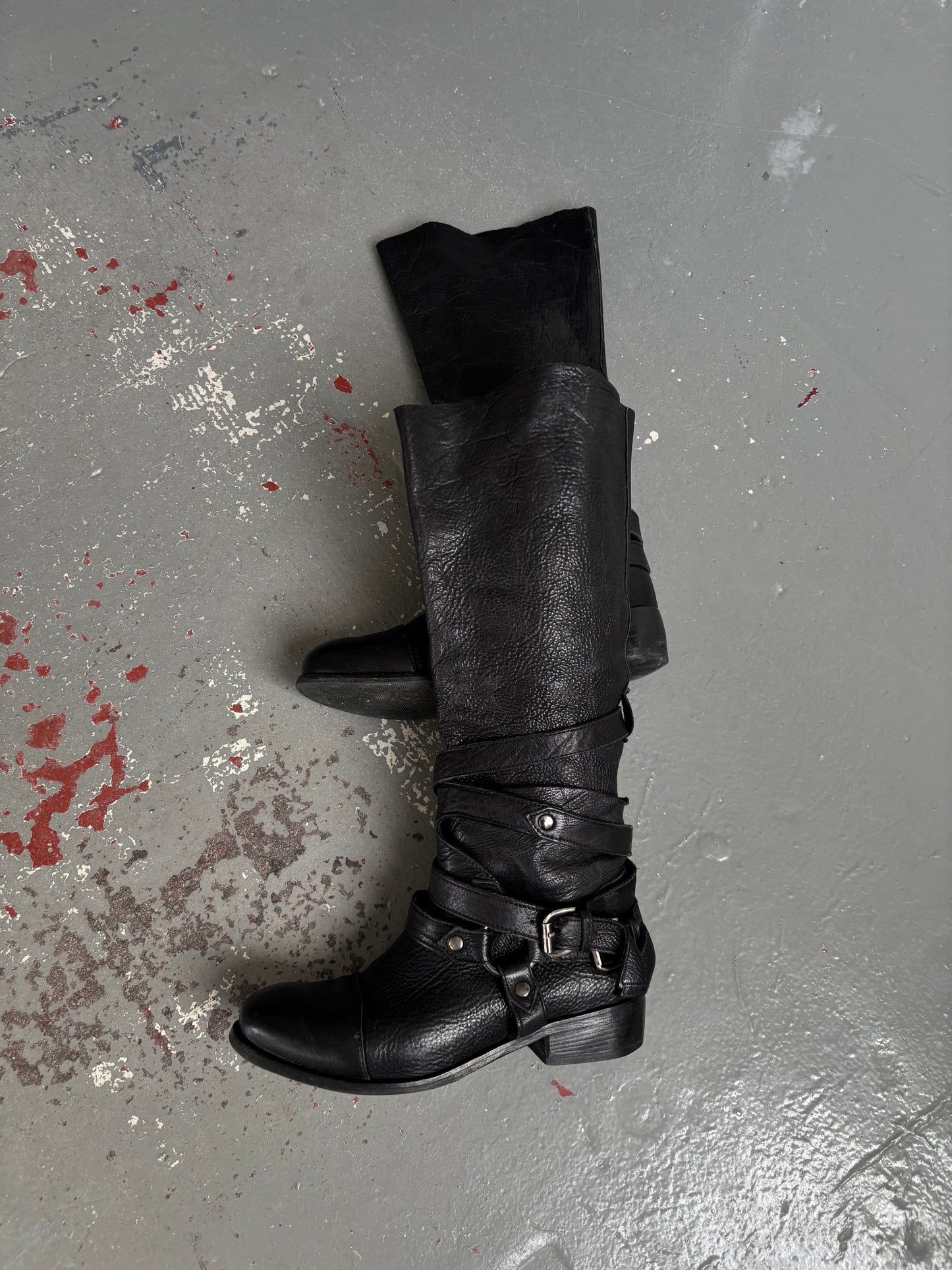 LEATHER BONDAGE BOOTS