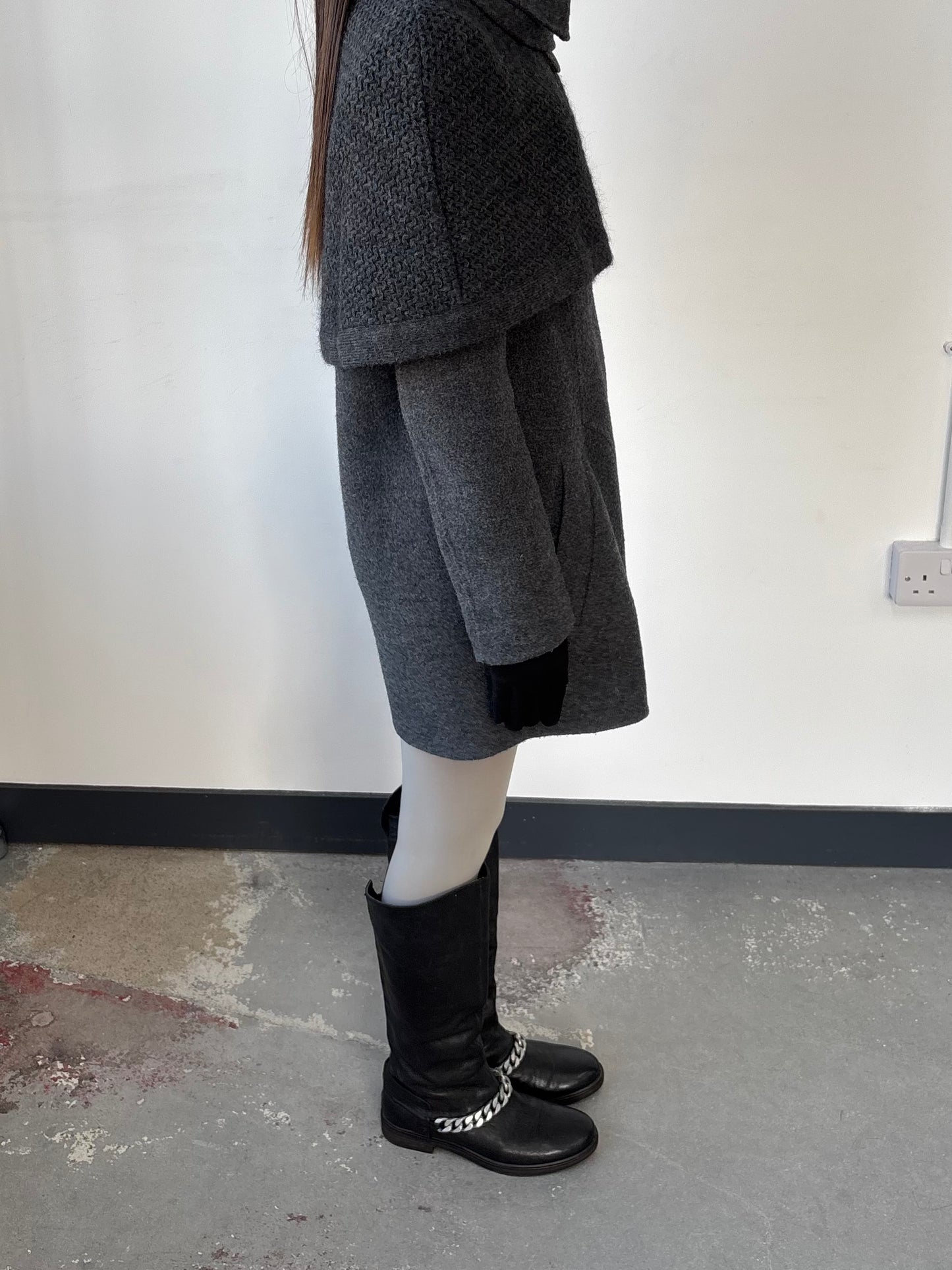 LEATHER CHAIN DETAIL BOOTS