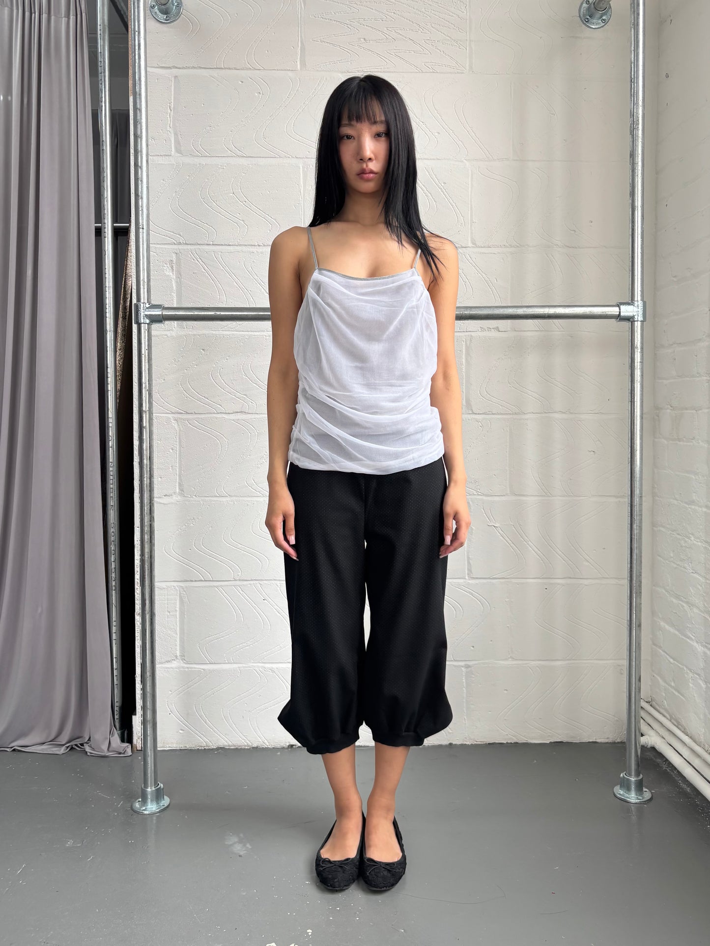 HITCHED BUBBLE CROP TROUSERS