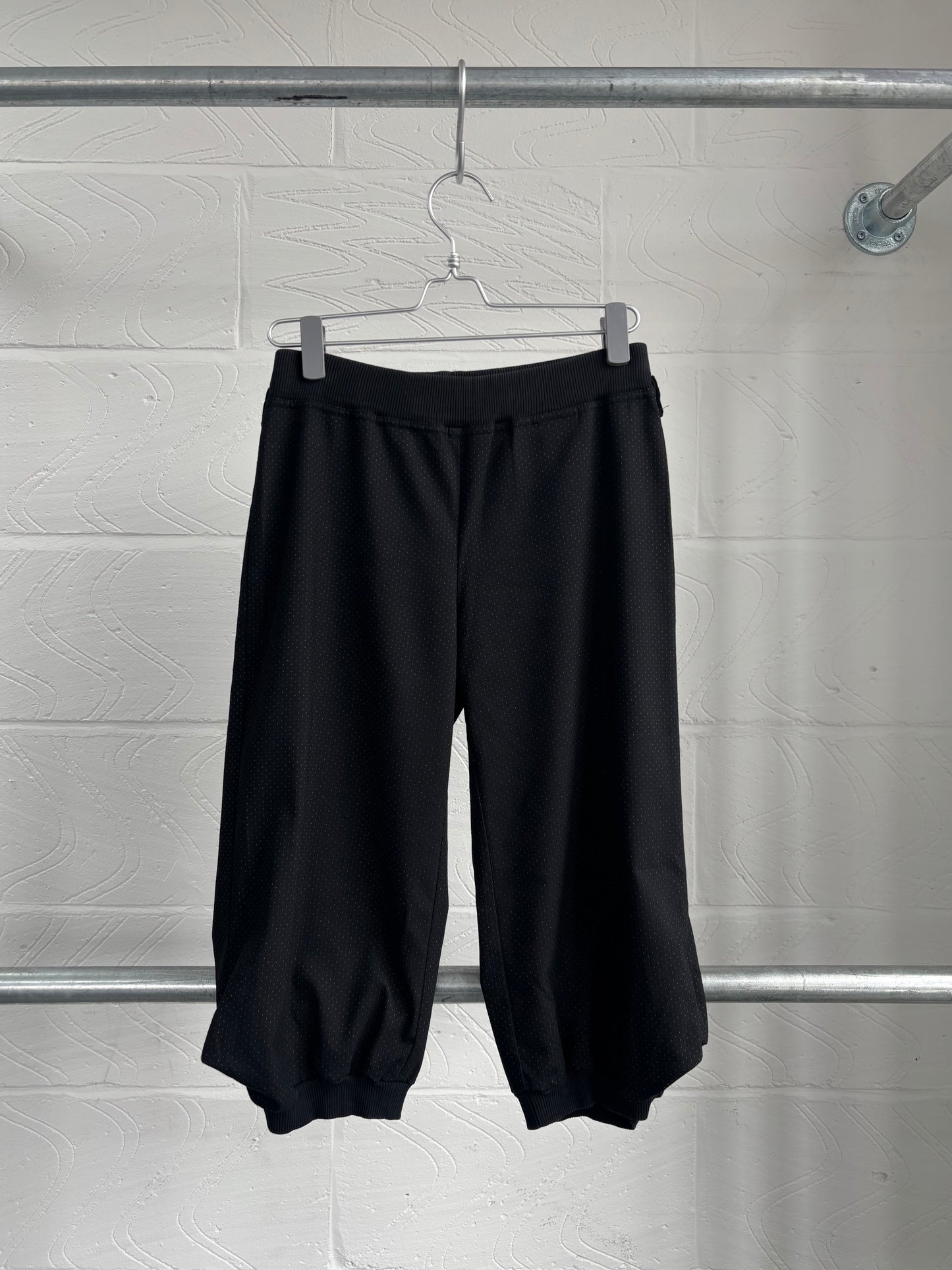 HITCHED BUBBLE CROP TROUSERS