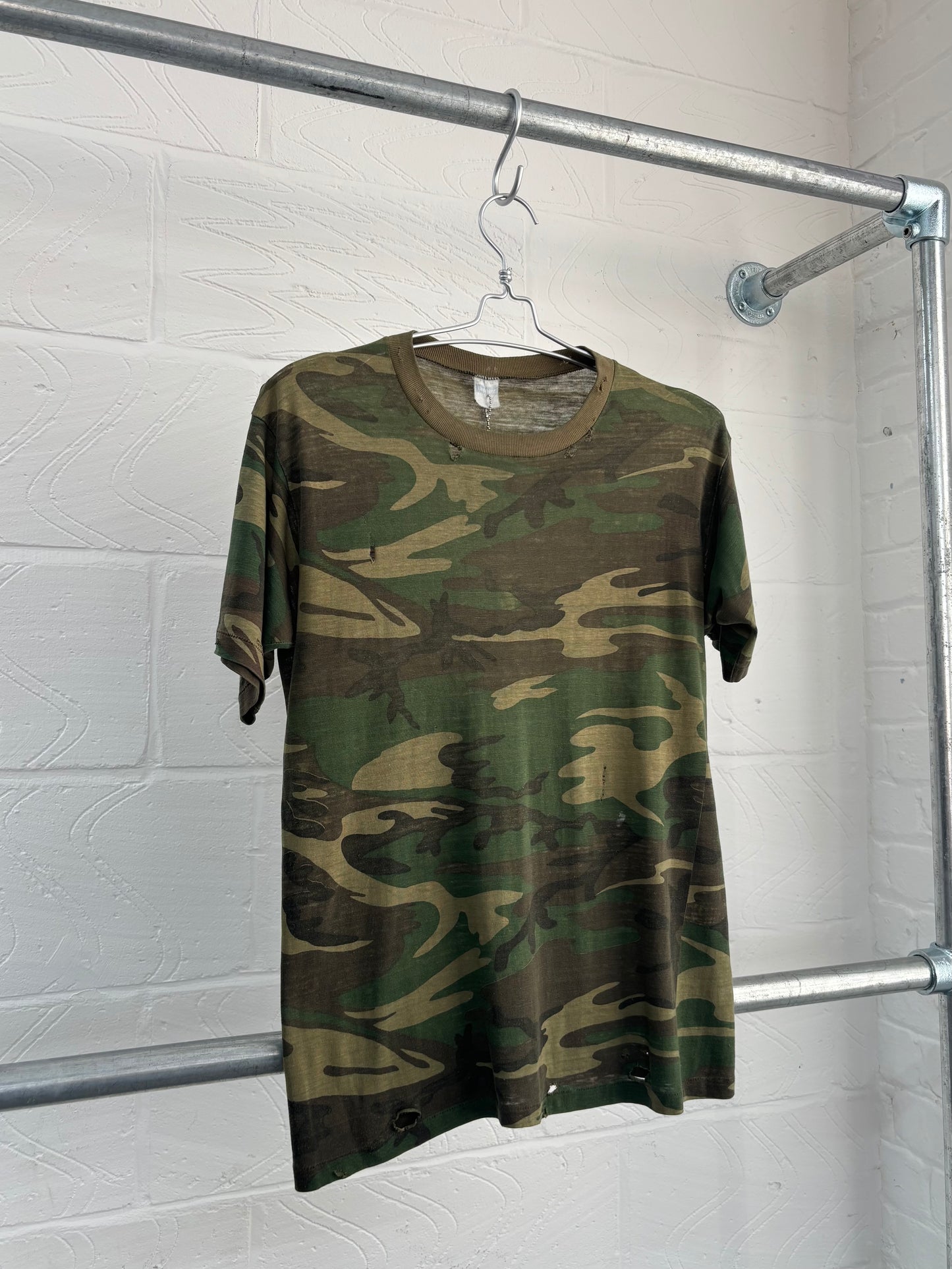 MW X 403: CAMO T-SHIRT 02