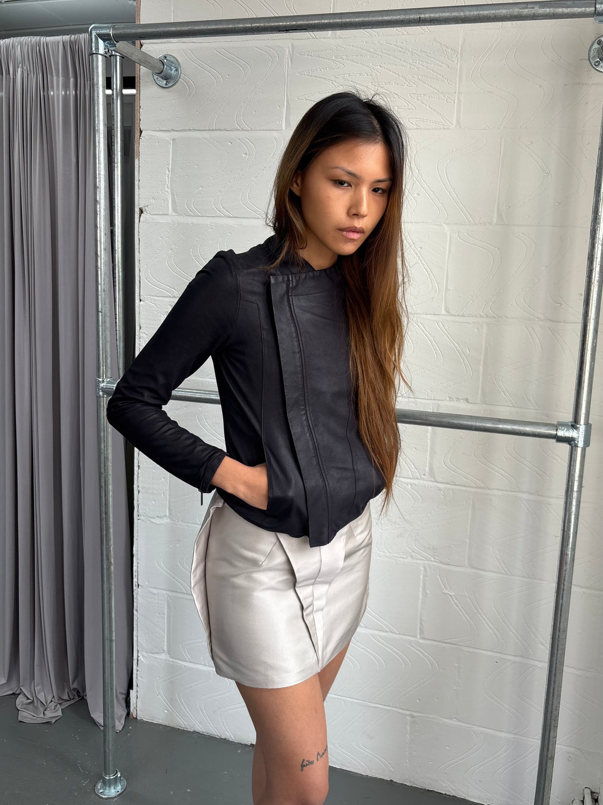 GOAT LEATHER ASYMMETRIC ZIP UP JACKET