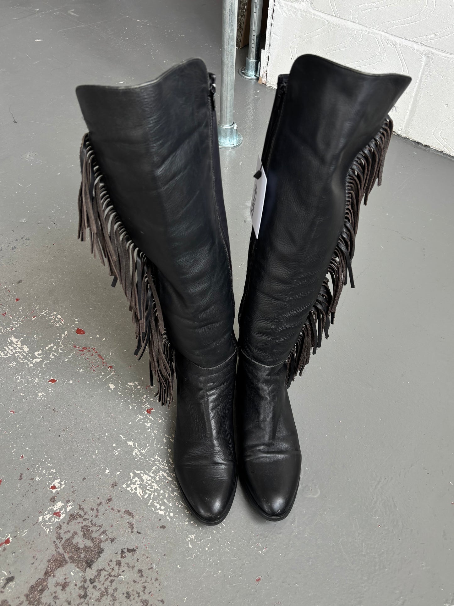 LEATHER FRINGE BOOTS