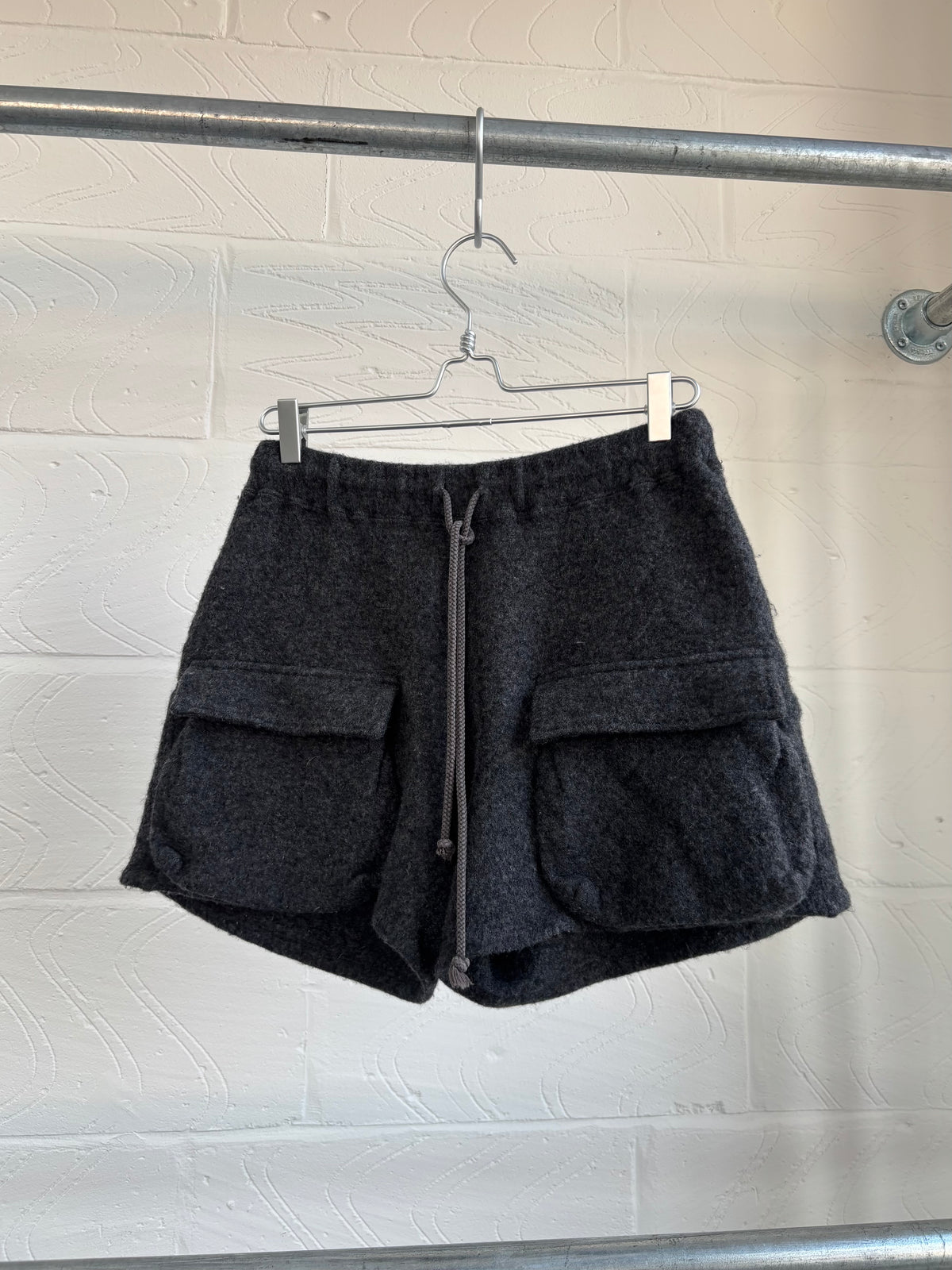 ZUCCA WOOL OVERSIZED POCKET MINI SHORTS