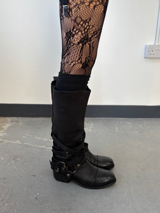 BONDAGE BUCKLE LEATHER BOOTS