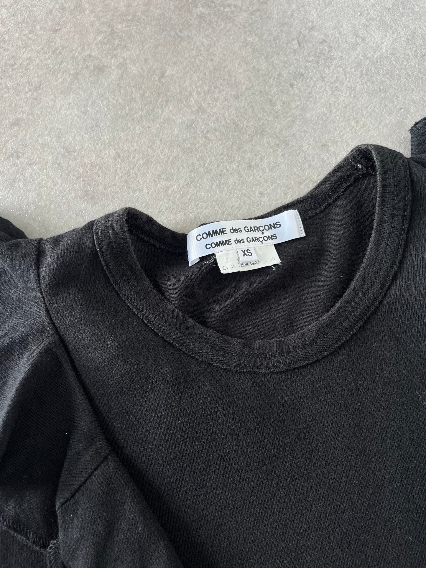 SS2009 CDG FRILLY BLACK T-SHIRT