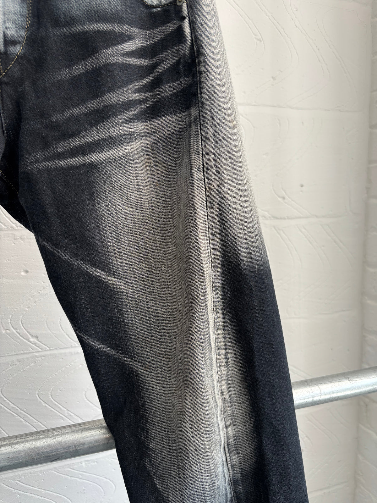 LEVI’S ENGINEERED JEANS