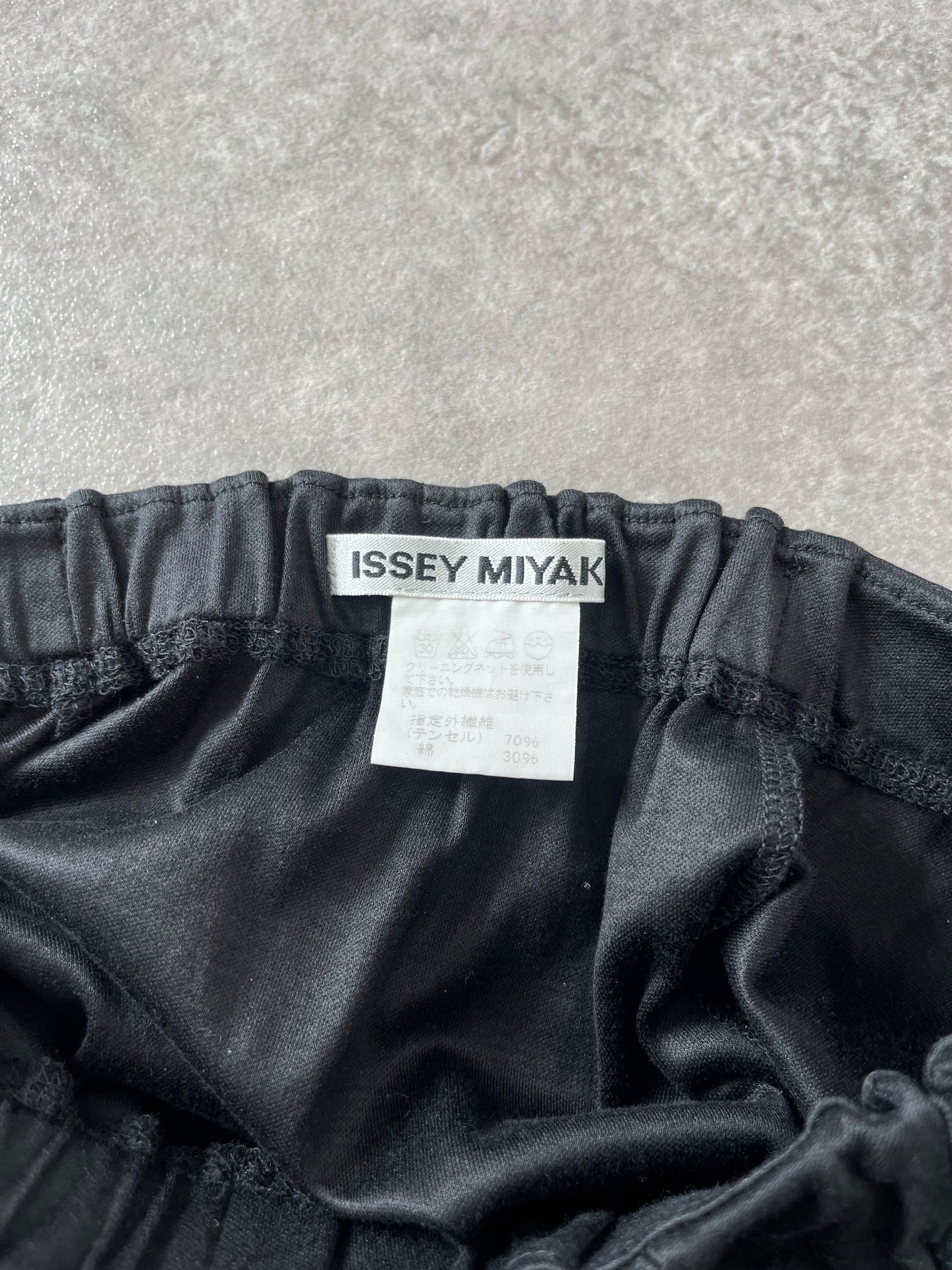 ISSEY MIYAKE DEFORMED BATWING SKIRT