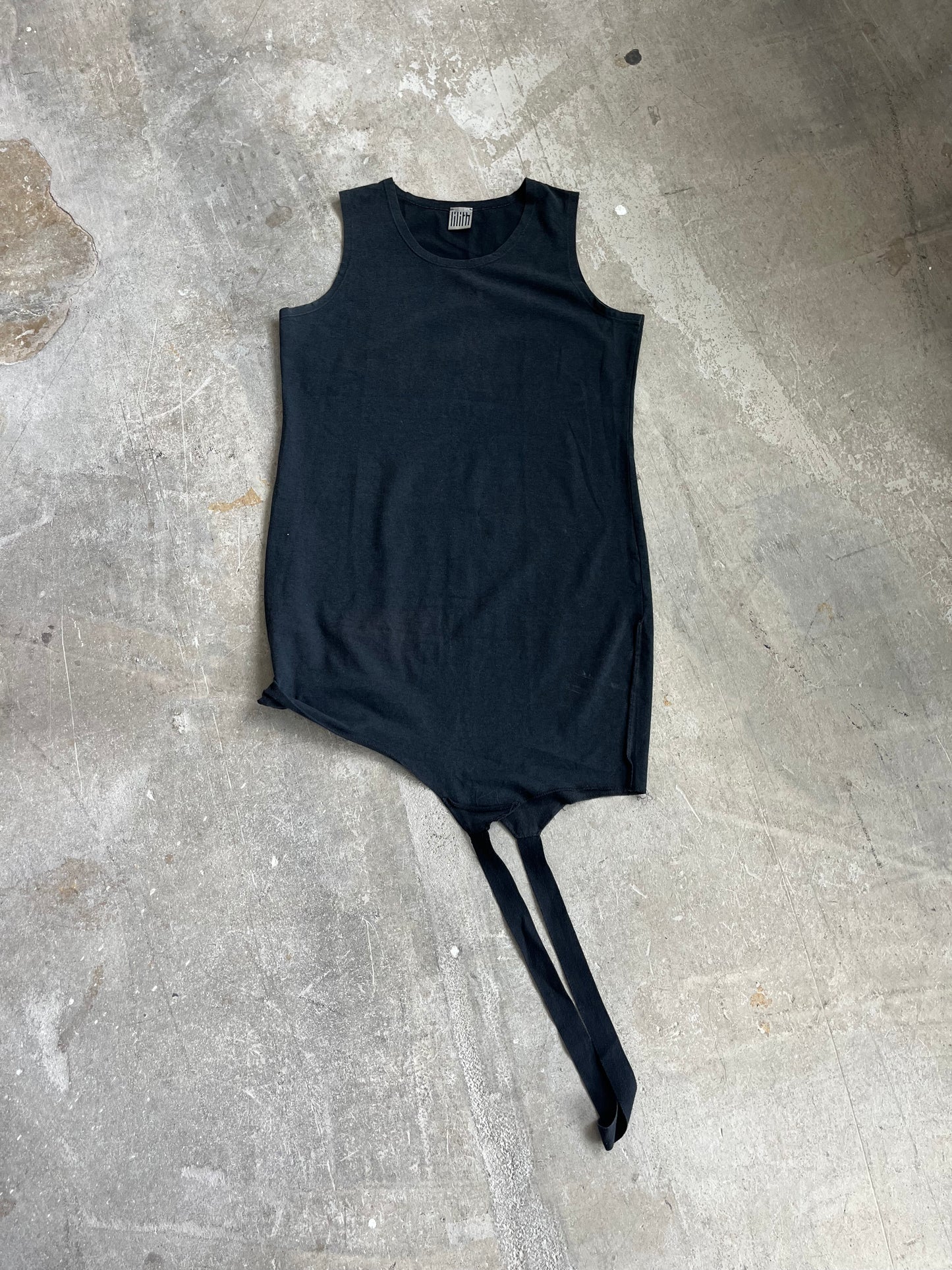 TANK WITH STRAP DETAILING