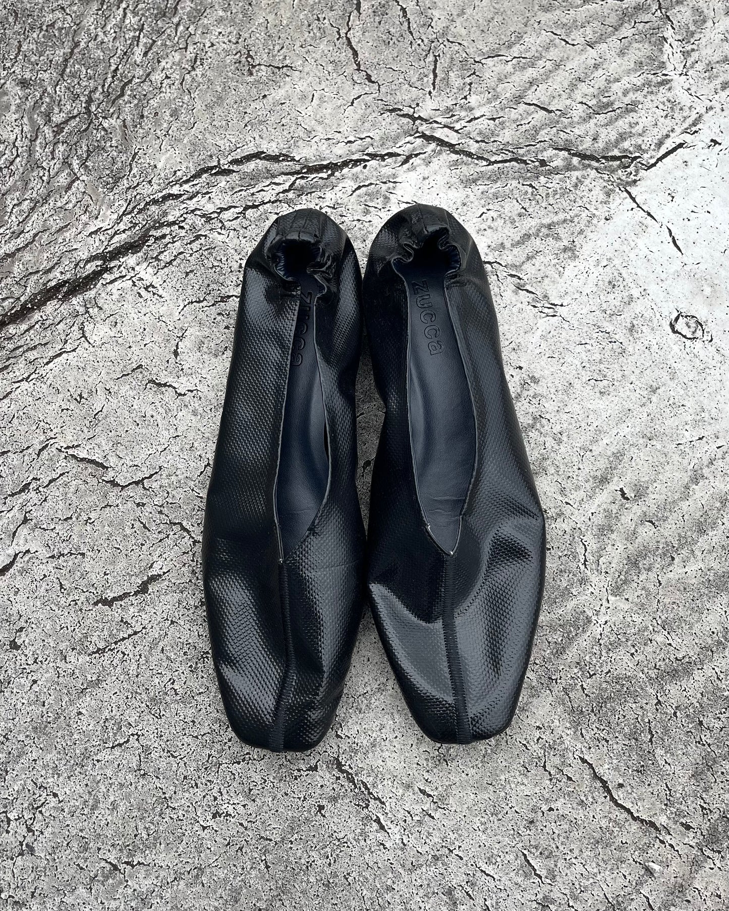 ZUCCA SLIP ON PLIMSOLES