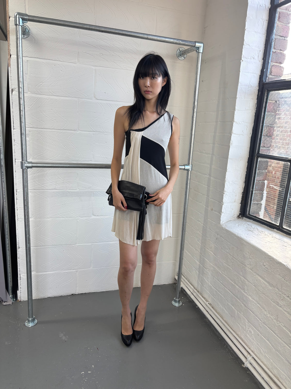 FINE KNIT ONE SHOULDER DRESS
