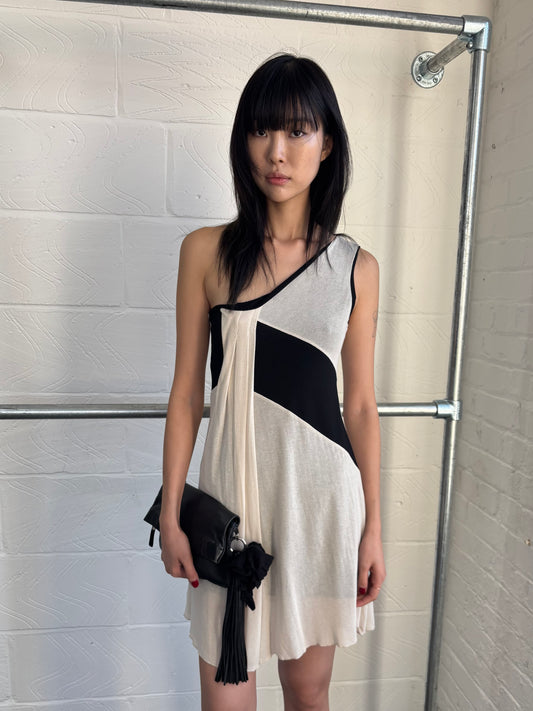 FINE KNIT ONE SHOULDER DRESS